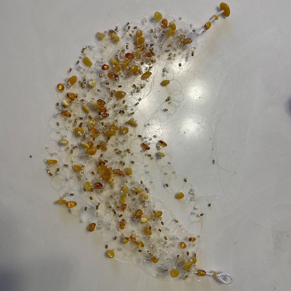 VINTAGE AMBER FLOATING NECKLACE , NWOT - Picture 6 of 6